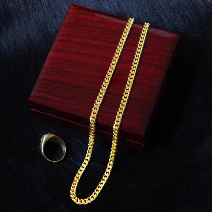 Jewelry gifts Graduation 2023 - New Horizonts - Cuban Link Chain - Belesmé - Memorable Jewelry Gifts
